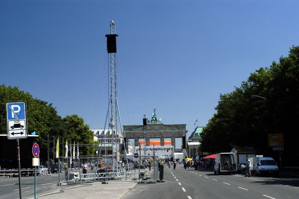 pa-tower-berlin-falsch-bibelbox169E0DB9F4-69DF-A2F3-1E09-E76AEA8A8A5D.jpg