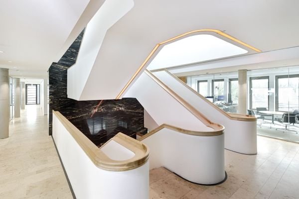 q1-treppe-1058-hdr-10008800D21D-83B7-524F-FC95-D6FFB45D1A67.jpg